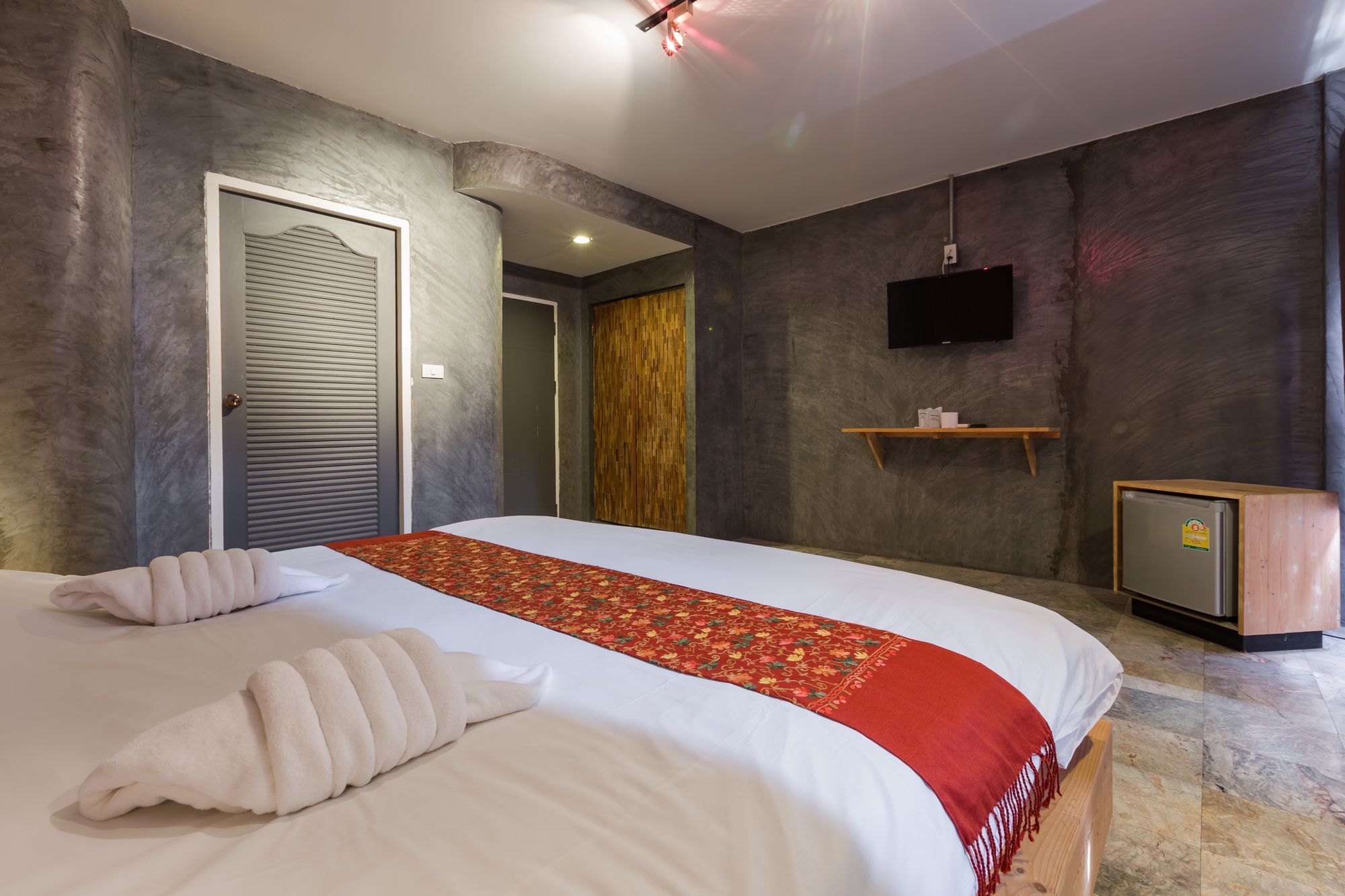 Zen Rooms Roundabout Karon Beach Phuket Dış mekan fotoğraf